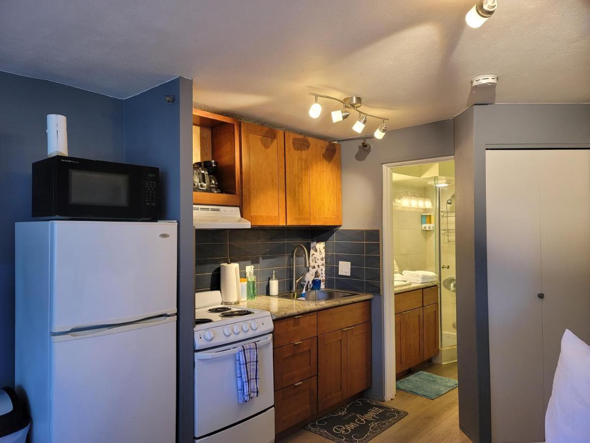Spacious Studio W/ Parking, Beach/Mall/Park ホノルル エクステリア 写真