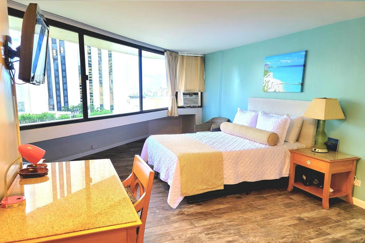 Spacious Studio W/ Parking, Beach/Mall/Park ホノルル エクステリア 写真