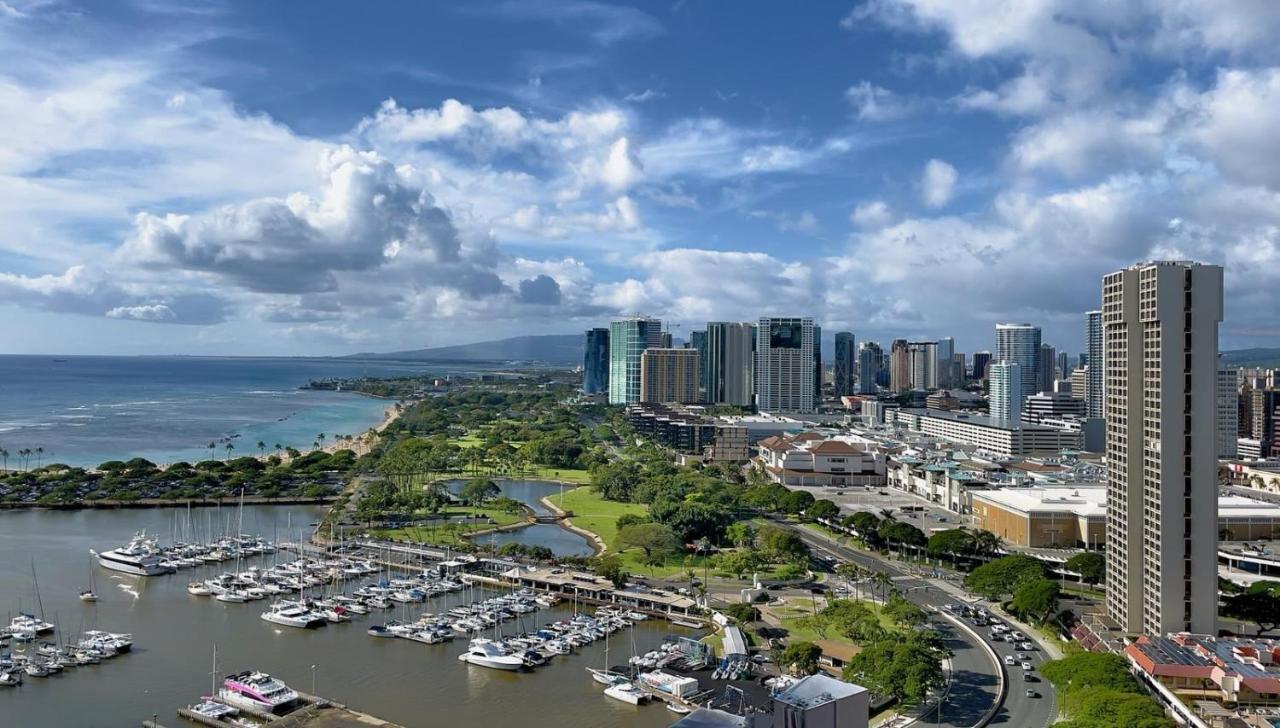 Spacious Studio W/ Parking, Beach/Mall/Park ホノルル エクステリア 写真