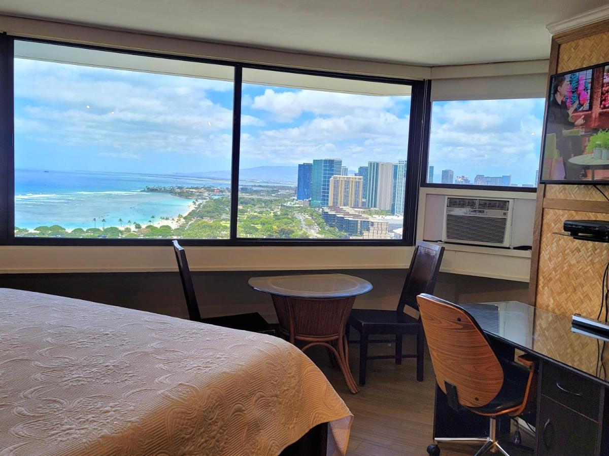 Spacious Studio W/ Parking, Beach/Mall/Park ホノルル エクステリア 写真